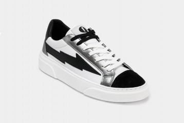 Cool Sneakers Damperbolt White Metal Front Perspective