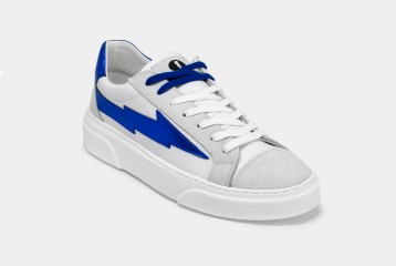 Cool Sneakers Damperbolt White Metal Blue Front Perspective